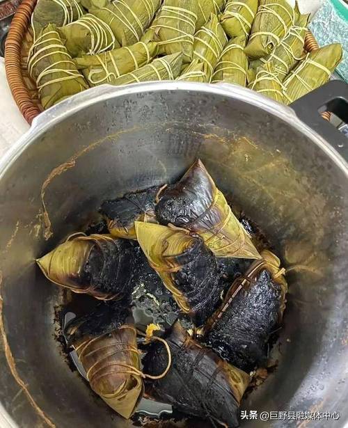 新澳2025年正版资料和高压锅煮粽子爆炸与高压锅煮粽子爆炸是怎么回事